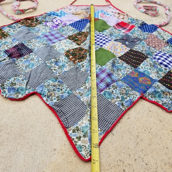 Vintage patchwork apron - Picture 4 of 7